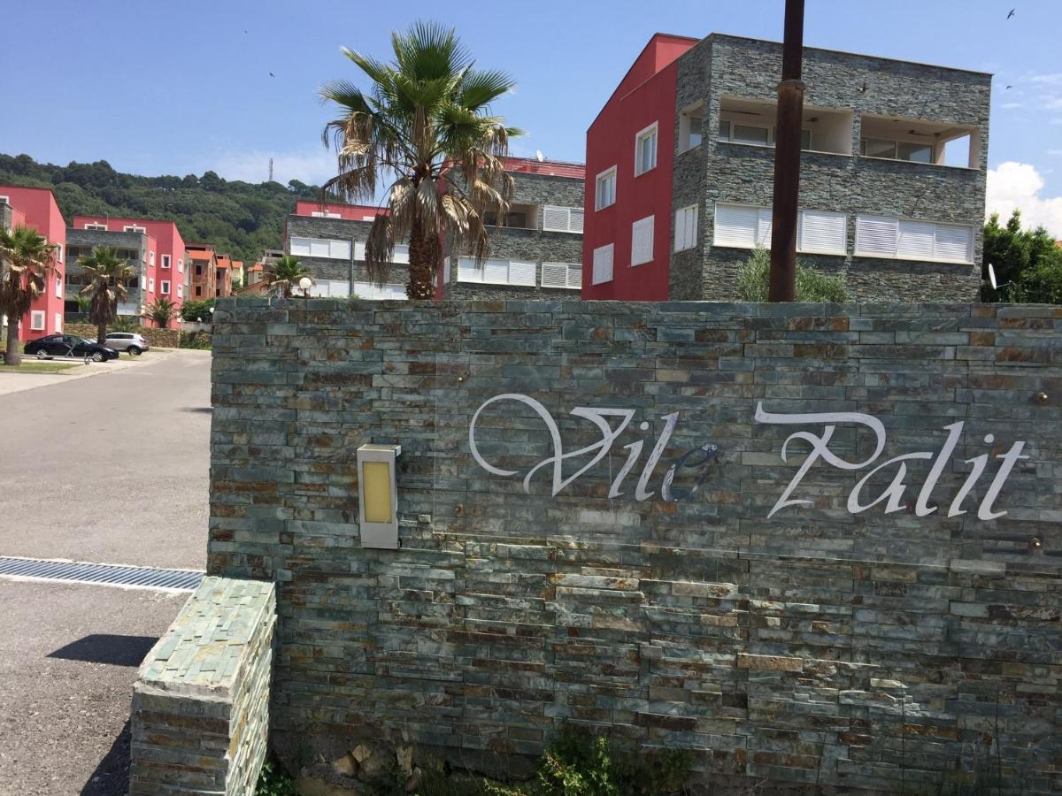 Vila Palit 497 D Apartment E Buitenkant foto