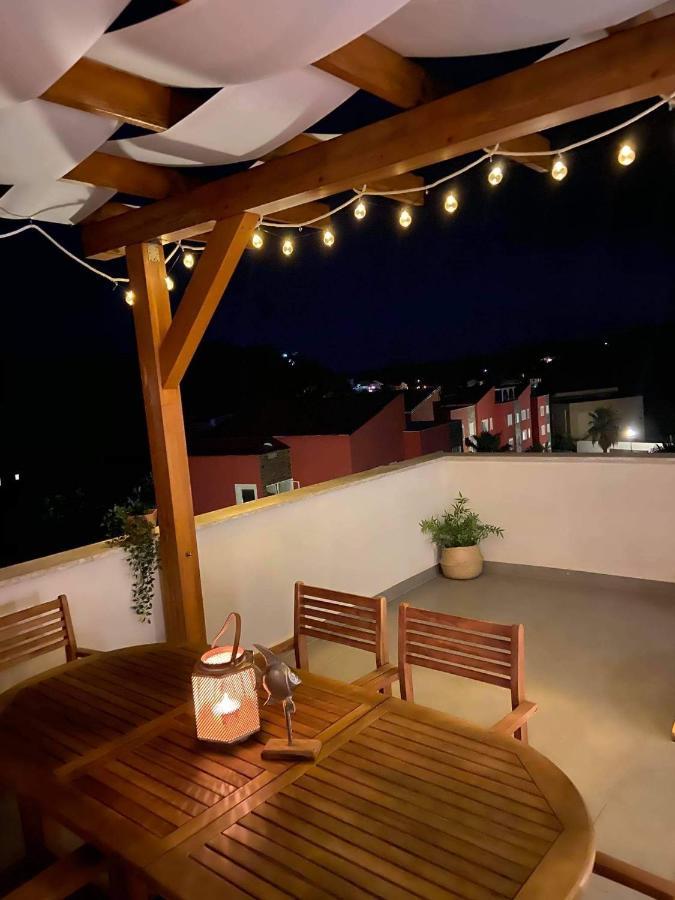 Vila Palit 497 D Apartment E Buitenkant foto